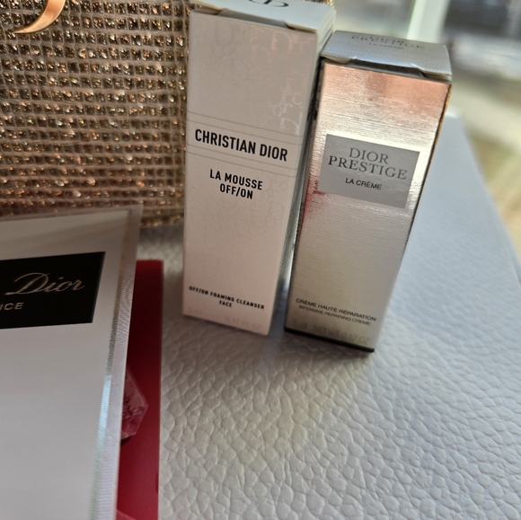 ‼️SOLD‼️ Dior Beauty 6-Piece Bundle: Makeup Pouch, Mirror - Picture 5 of 6